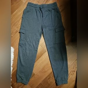 Boys Size 10-12 navy blue pull on jogger Pants with cargo pockets.